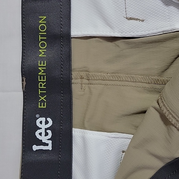 Men's Lee Extreme Motion Synthetic Ripstop Cargo Shorts, KC Khaki, Size 40, NWT - Picture 12 of 14